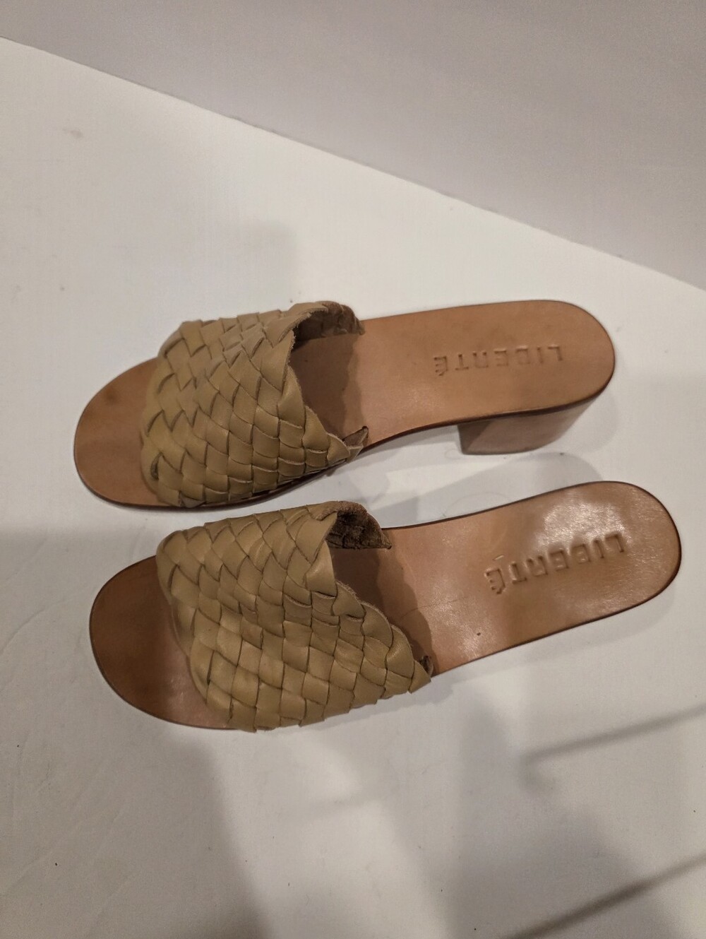 Liberté Tan Woven Leather Heeled Slide Sandals Open Toe Wooden Block Heel Sz 39